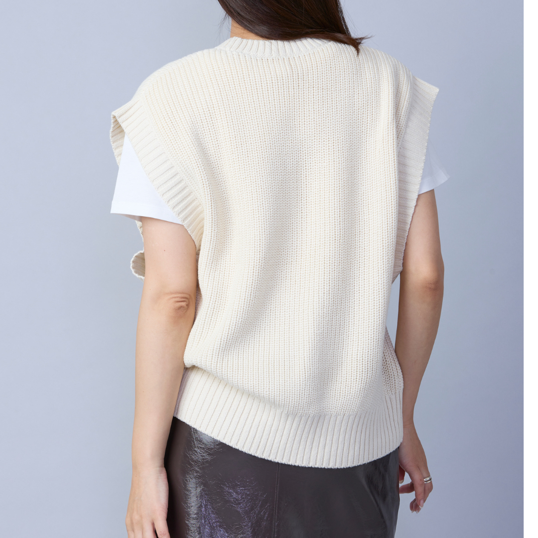 Metallic Flower Knit Vest