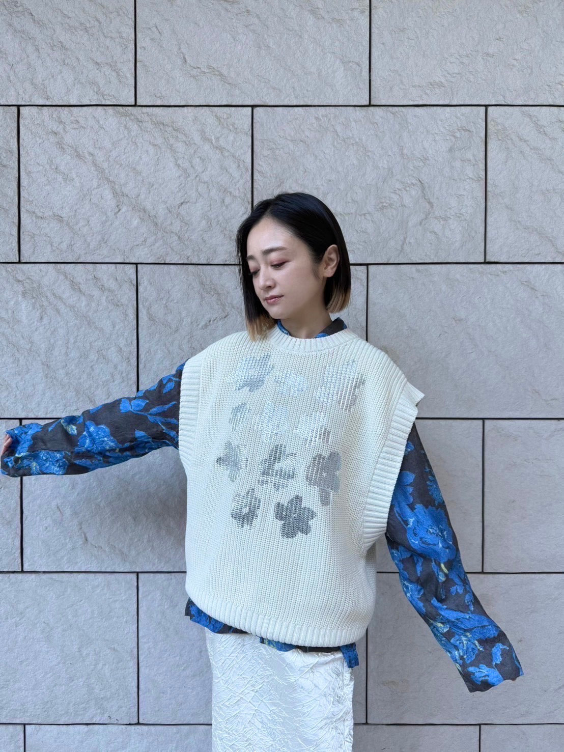 Metallic Flower Knit Vest