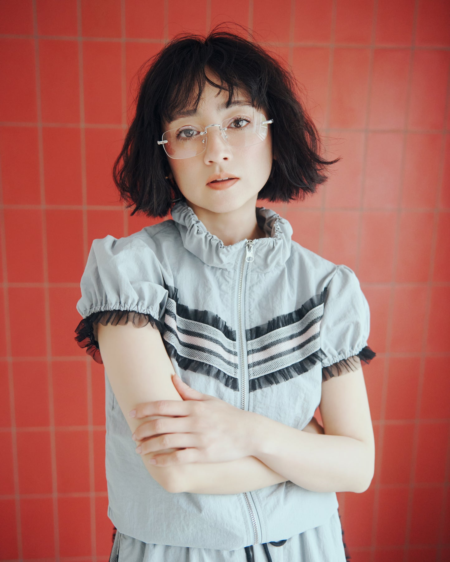 Frill Line Zip Tops