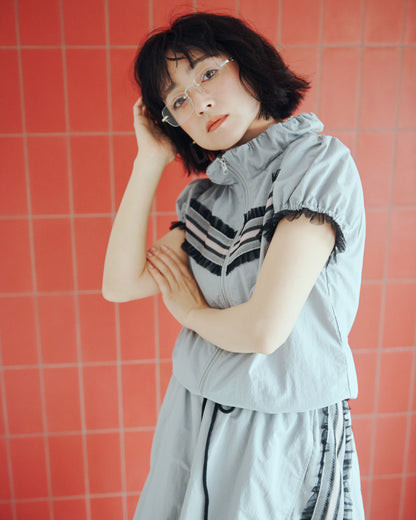 Frill Line Zip Tops