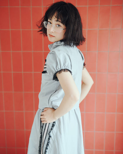 Frill Line Zip Tops