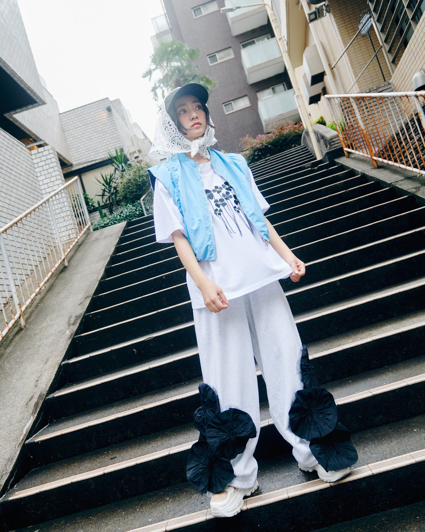 Corsage Bloom Sweat Pants