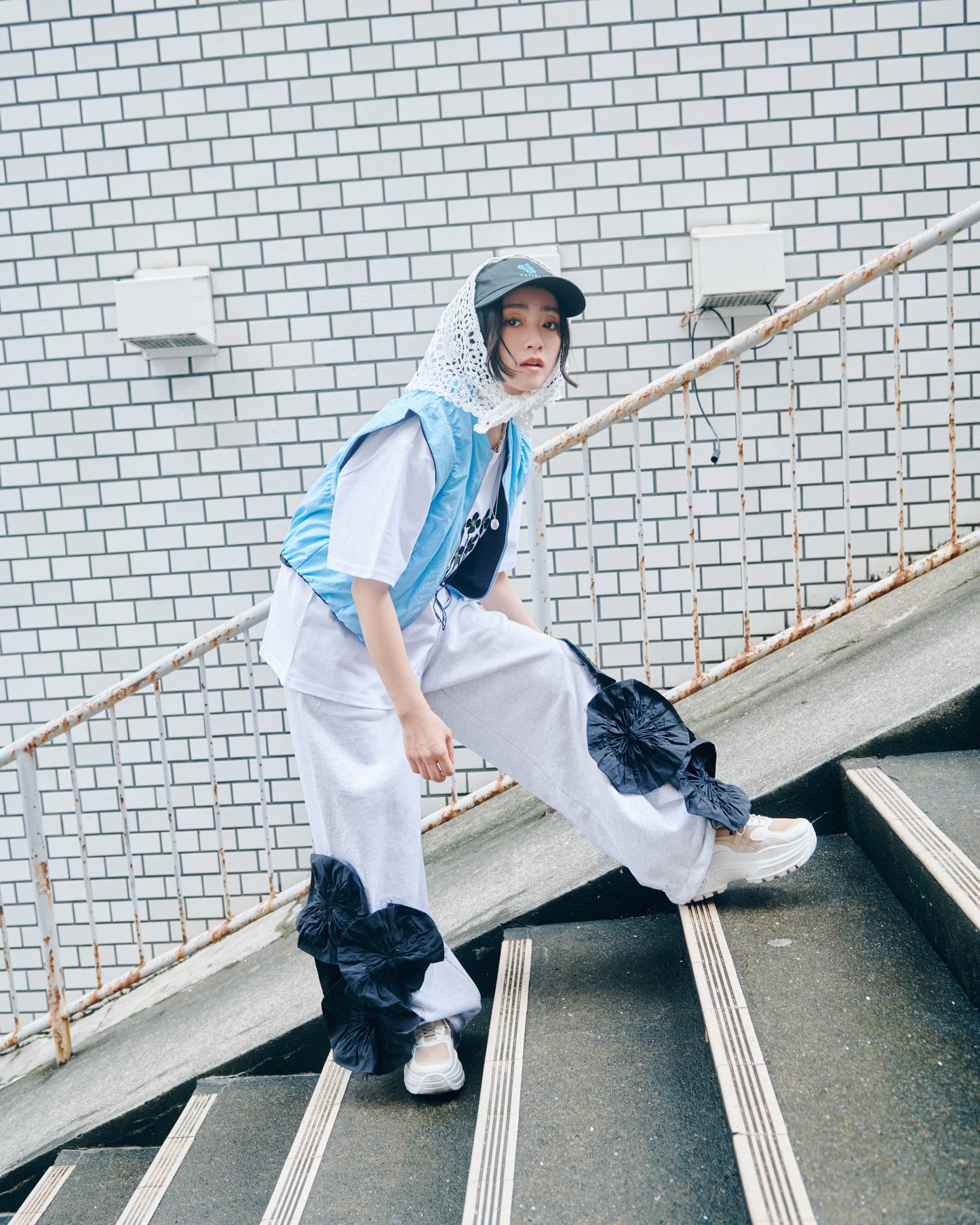 Corsage Bloom Sweat Pants