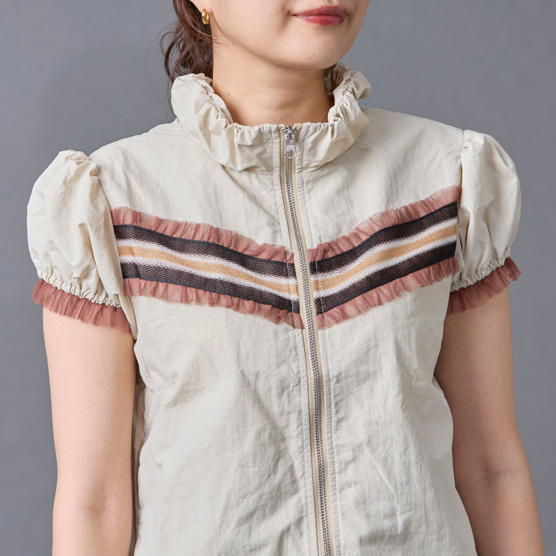 Frill Line Zip Tops