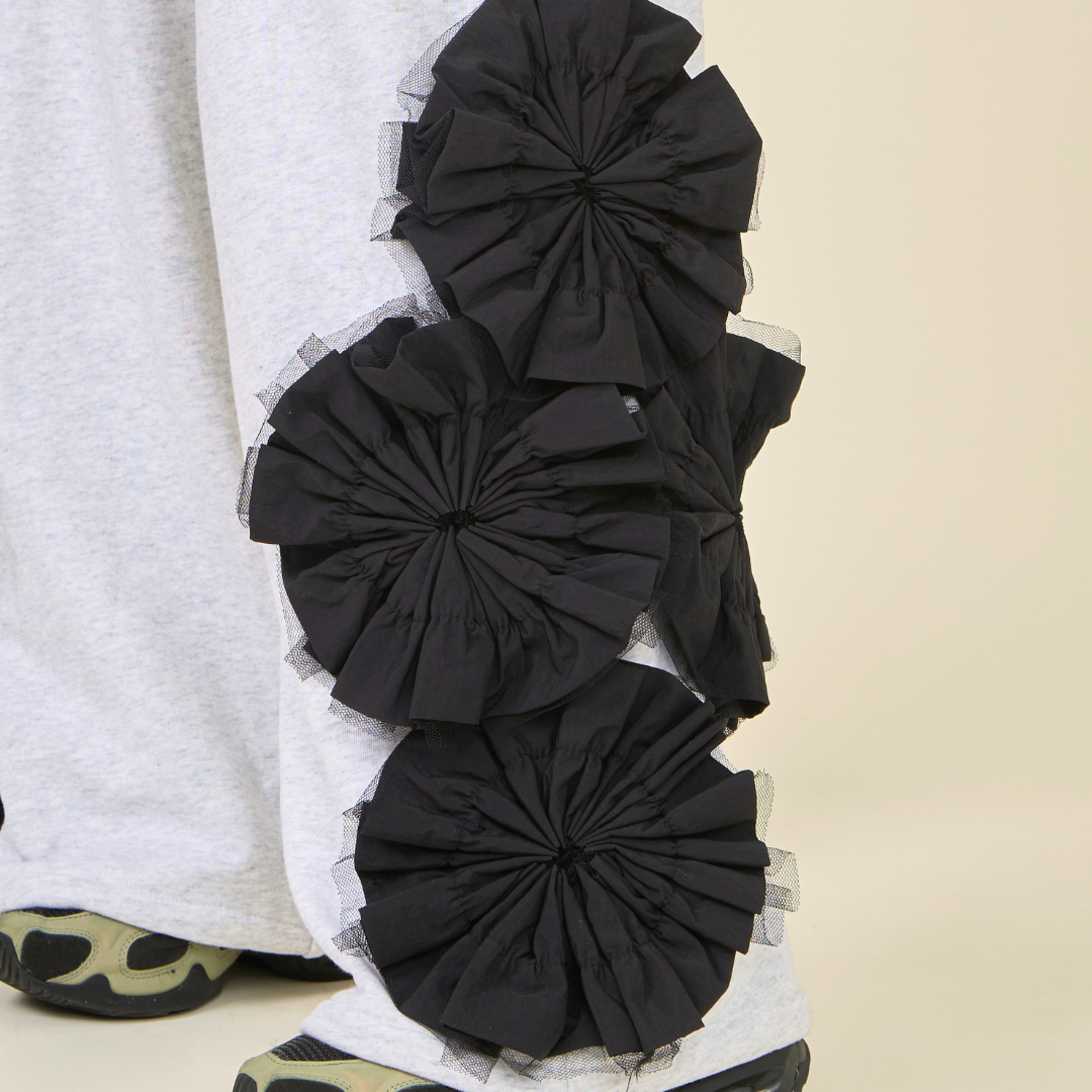 Corsage Bloom Sweat Pants