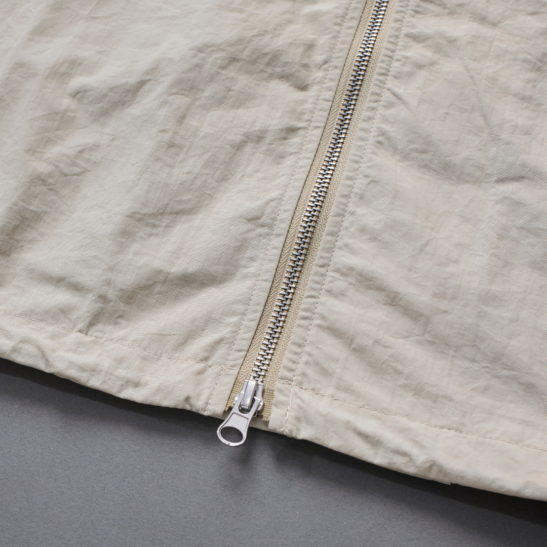 Frill Line Zip Tops