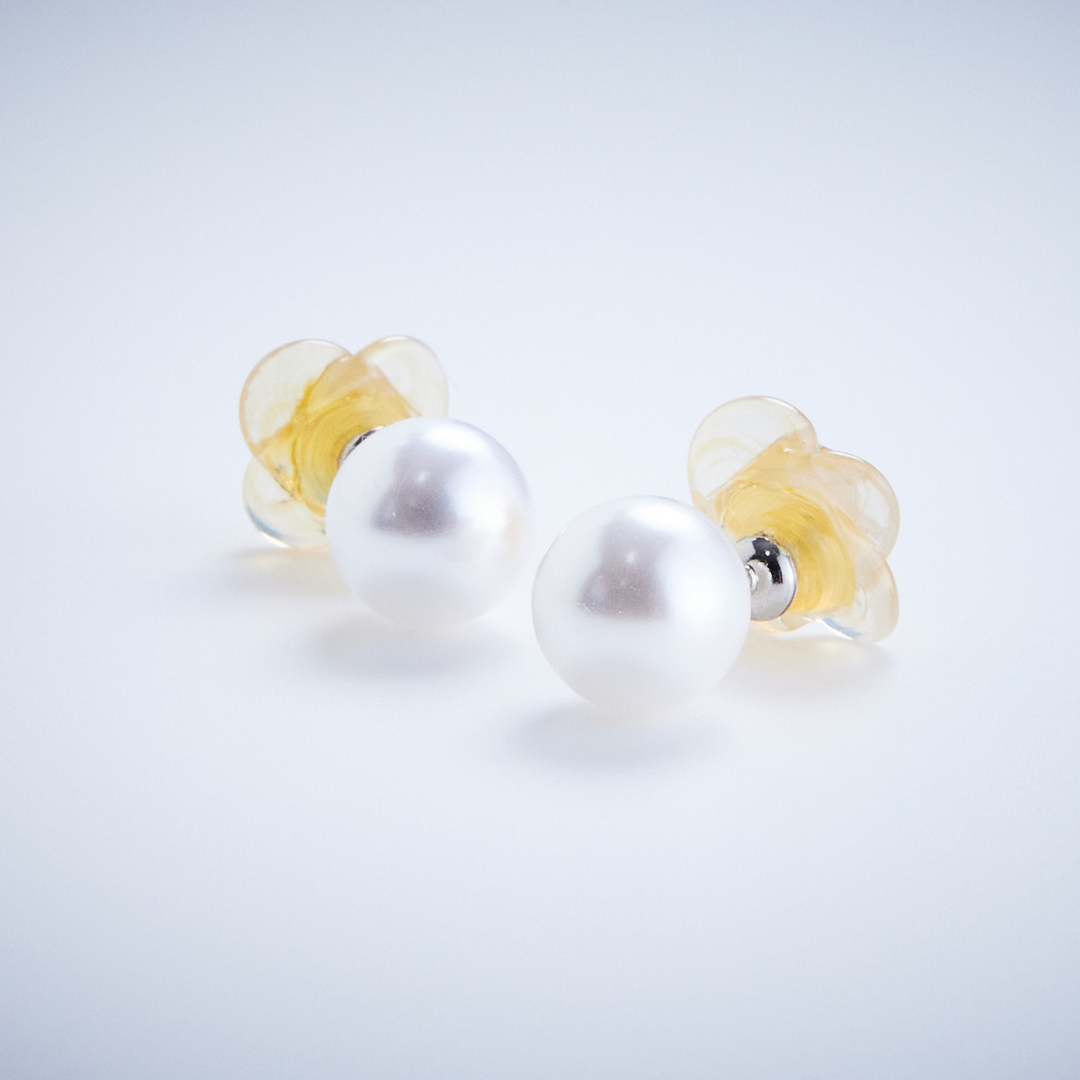 Vintage Glass Flower Pierce