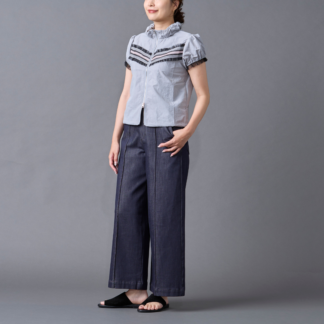 Frill Line Zip Tops