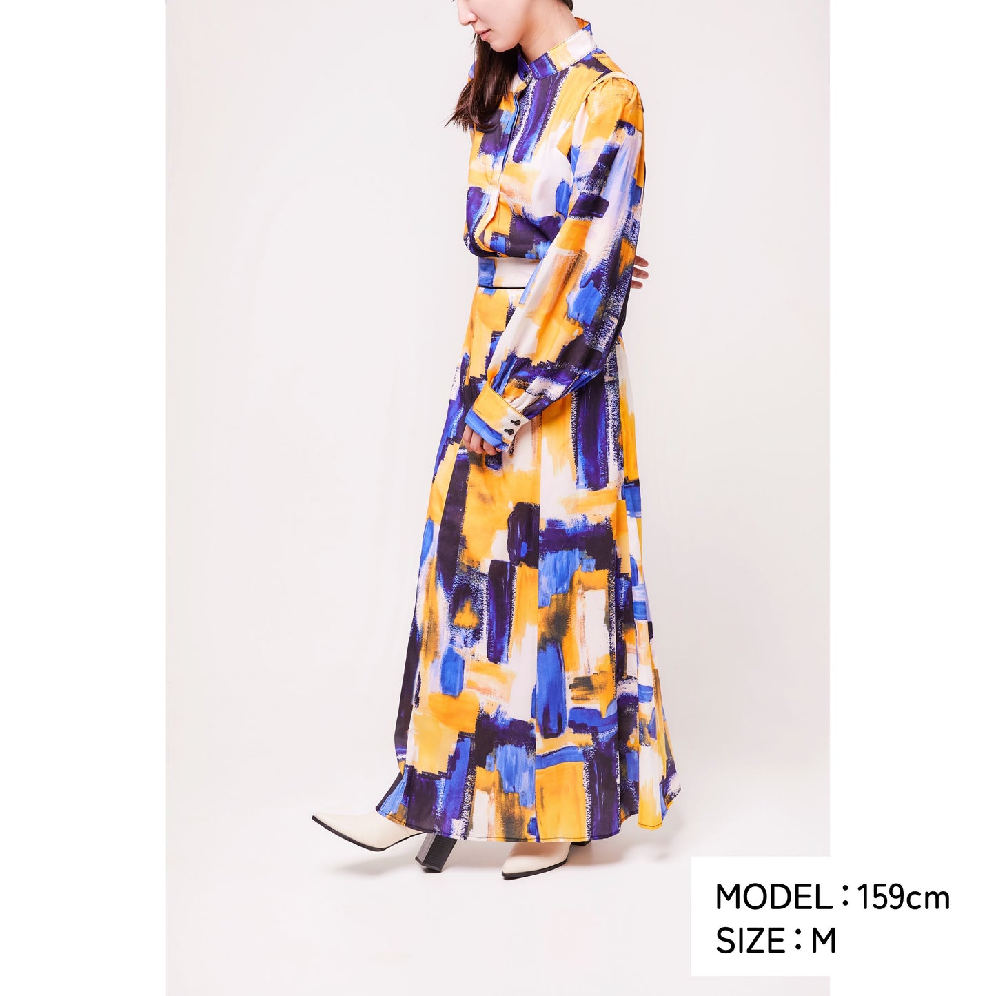 VOLUME SLEEVE BLOUSE