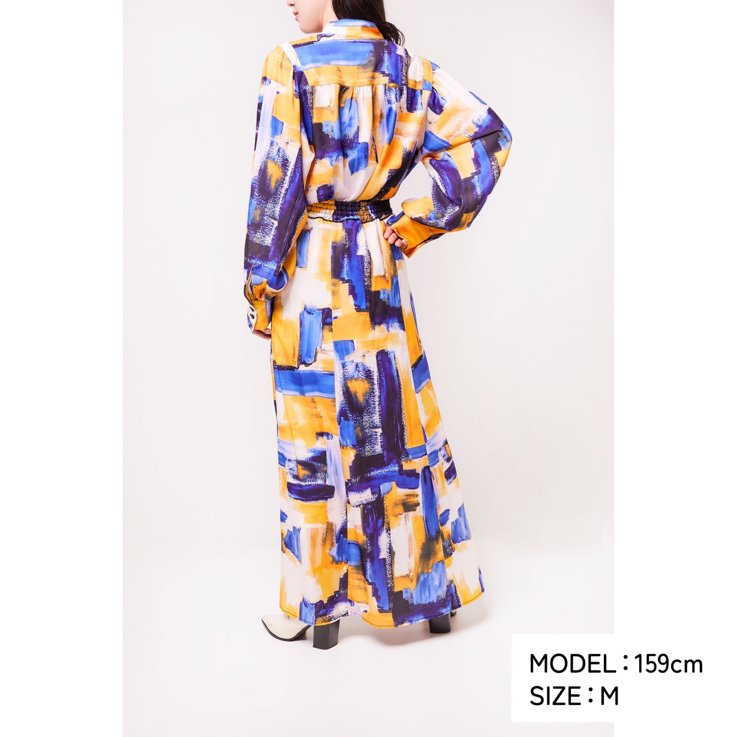 VOLUME SLEEVE BLOUSE